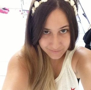Meet your Posher, Pili
